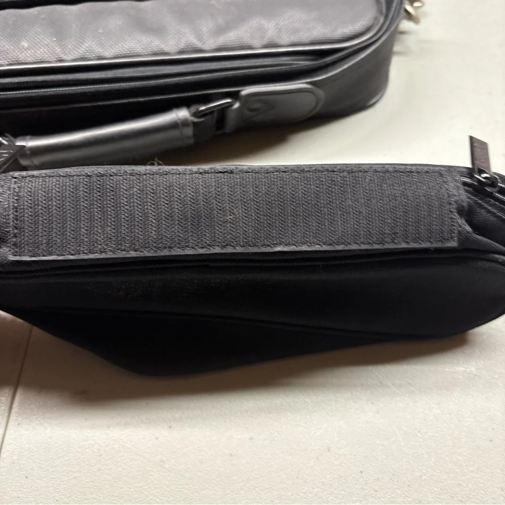 Motion 15x11” Black Laptop Business Commuter Briefcase Suitcase Case Pockets